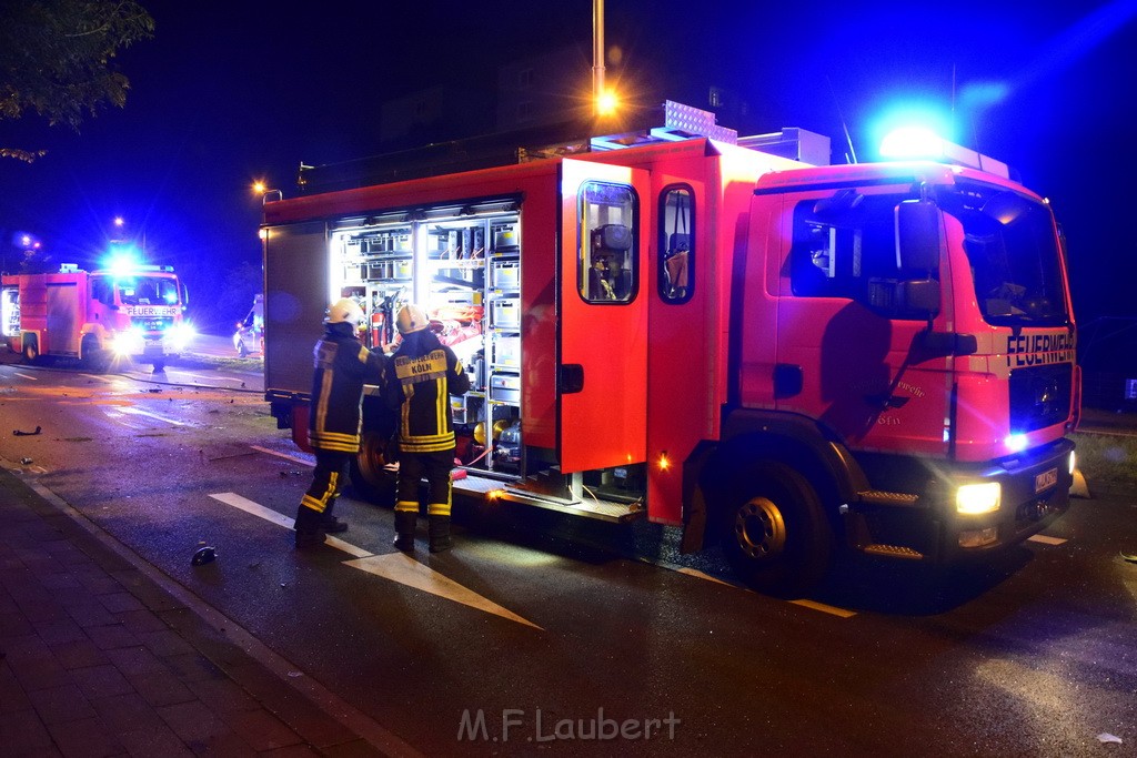 Schwerer VU Koeln Dellbrueck Bergisch Gladbacherstr Herler Ring P016.JPG - Miklos Laubert